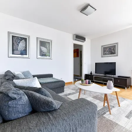 Luxury Rooftop זאדאר